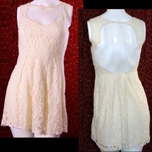 PINS AND NEEDLES Ivory lace mini dress 0 🗓️